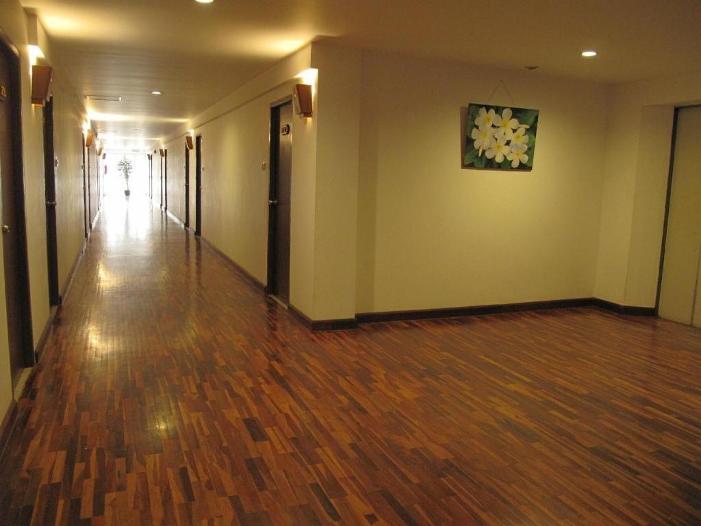 Dusit Hotel Sakon Nakhon Extérieur photo