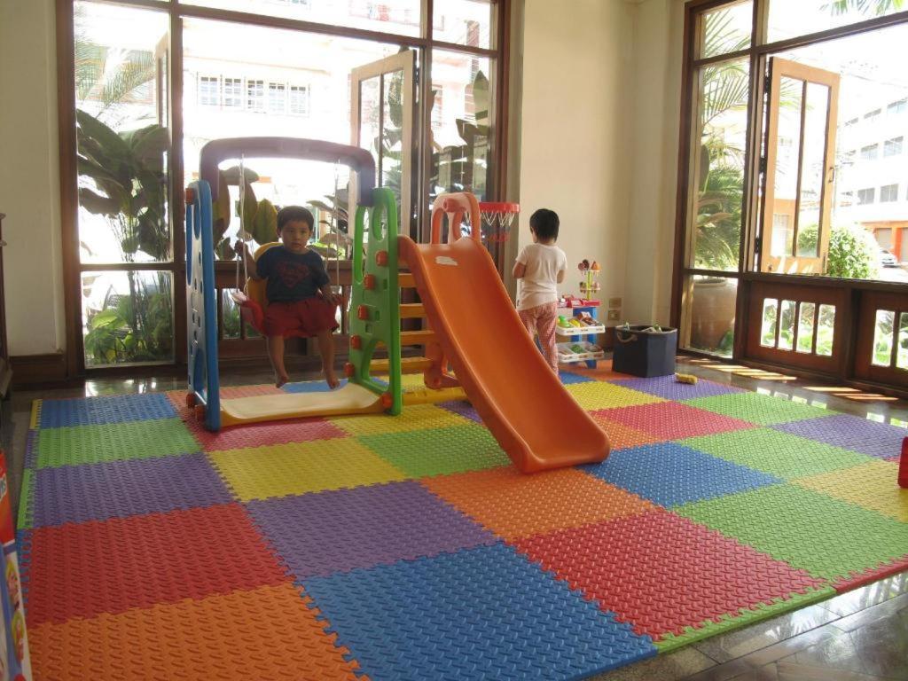 Dusit Hotel Sakon Nakhon Extérieur photo