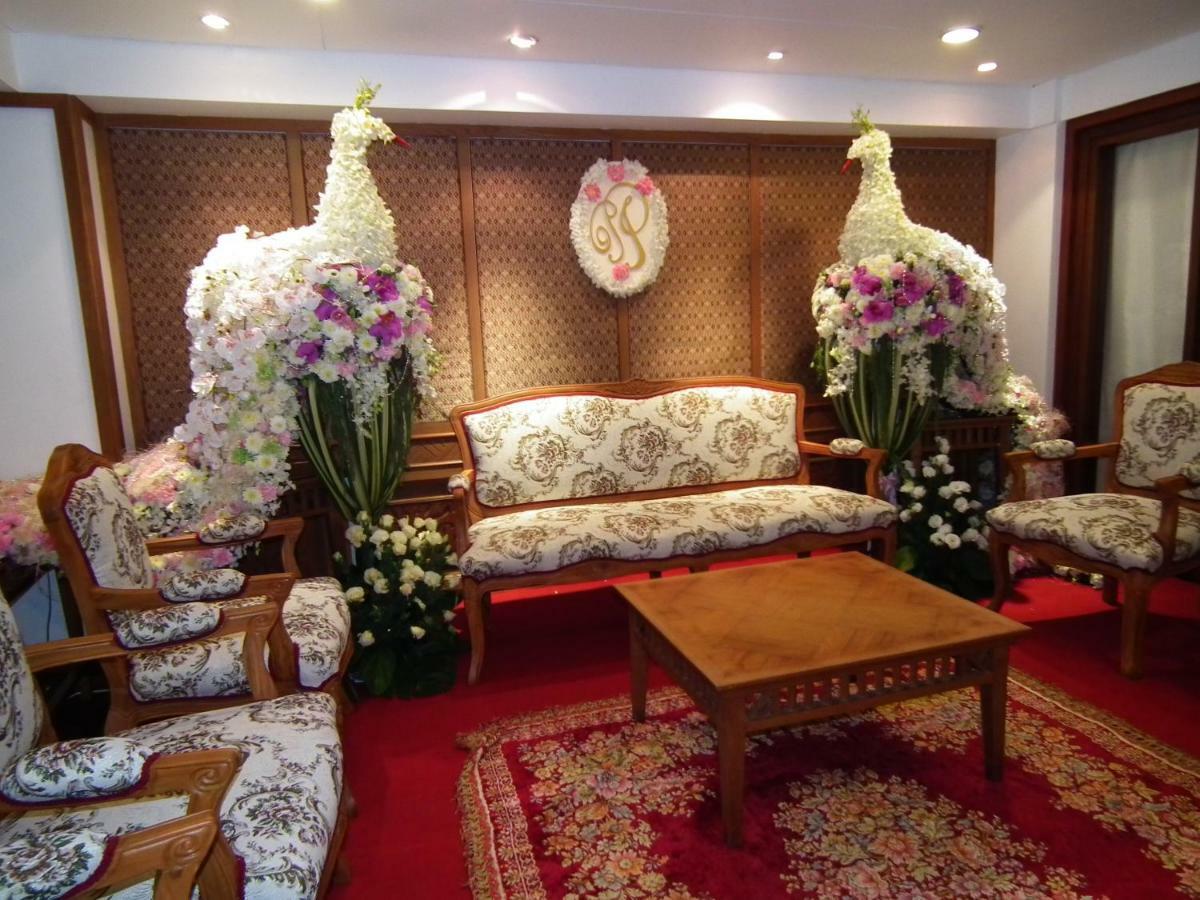 Dusit Hotel Sakon Nakhon Extérieur photo